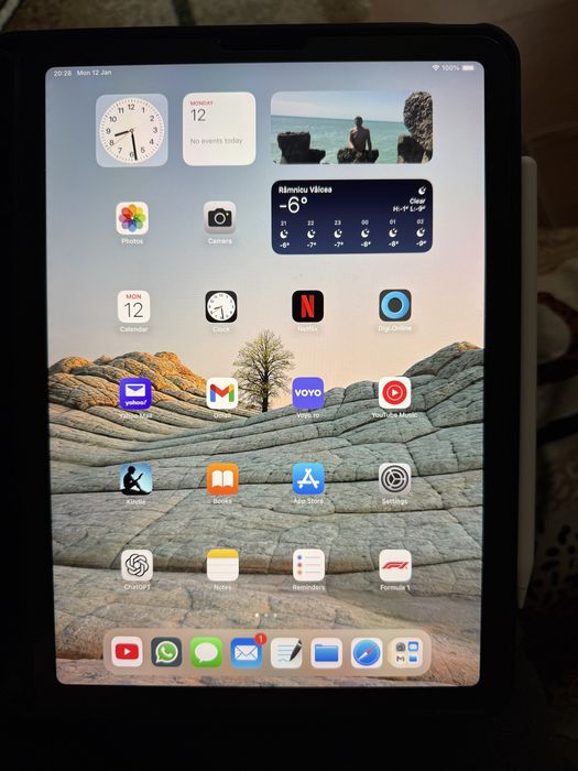 IPad Air 4 (2020) 256Gb  +Apple Pencil 2 +2 huse (Logitech Folio Touch