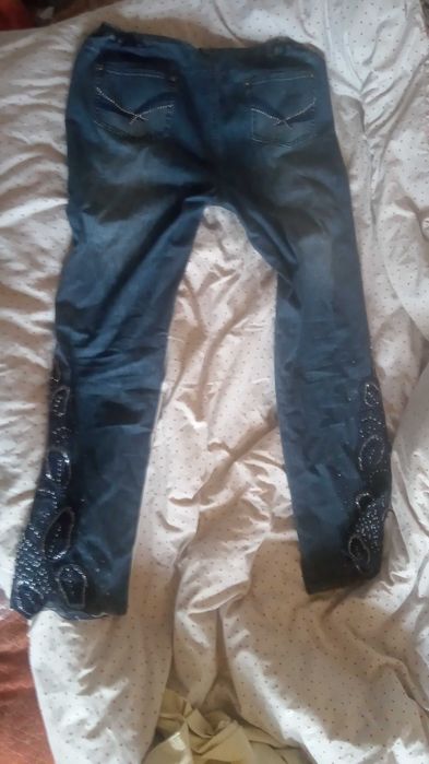 Blugi la moda cu croiala manuala