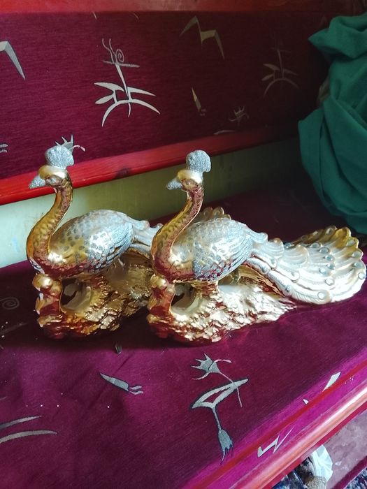 Павлины фарфоровые