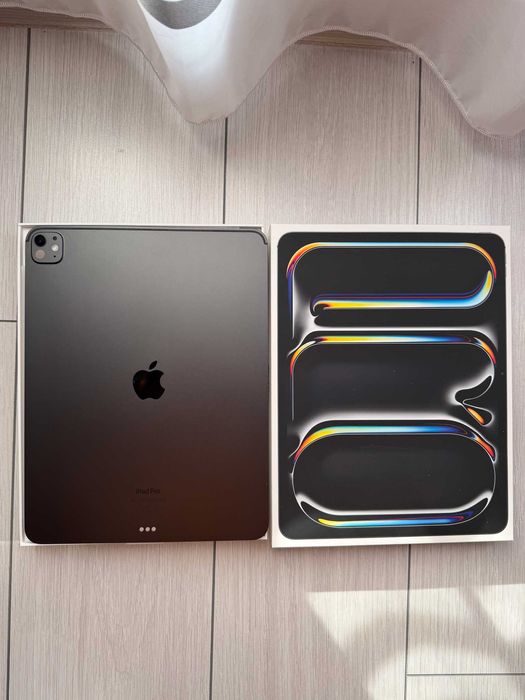 Apple iPad Pro 13" M4 256GB, Wi-Fi  - Pachet complet - Garantie Emag