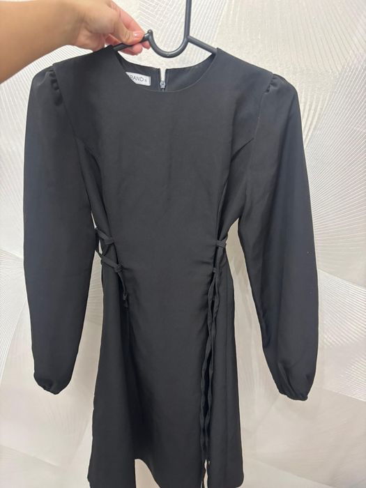 Продаю платье (көйлек сатылады)