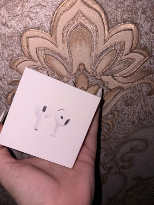 Vând căști AirPods Gen 4 noi nouțe