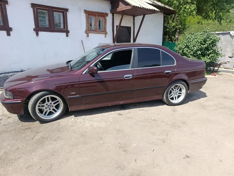 Продам или обмен БМВ Е39 528