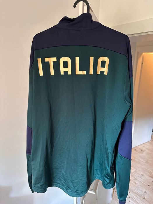 Продавам 2 анцуг горнища Puma на AC Milan и Italia