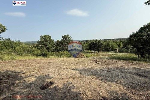 Парцел за продажба, м-т Перчамлията, гр. Варна В.В 4150