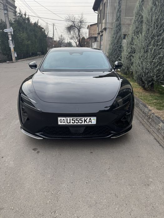 Avatr 06 gibrid 2025.   Холати аъло 5200 км пробег