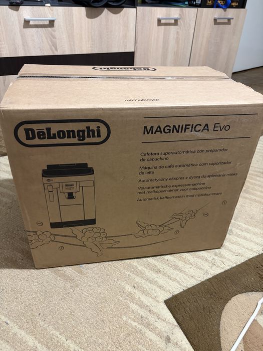 Aparat de cafea Delonghi