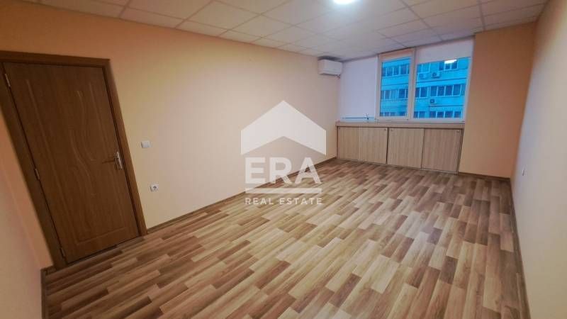 Двустаен апартамент в ж.к. Дружба 3