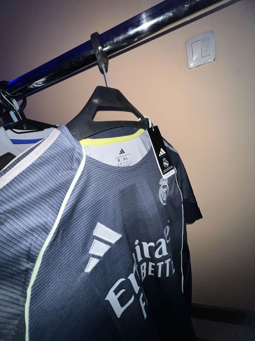 Чисто нови тениска на Реал Мадрид 25/26