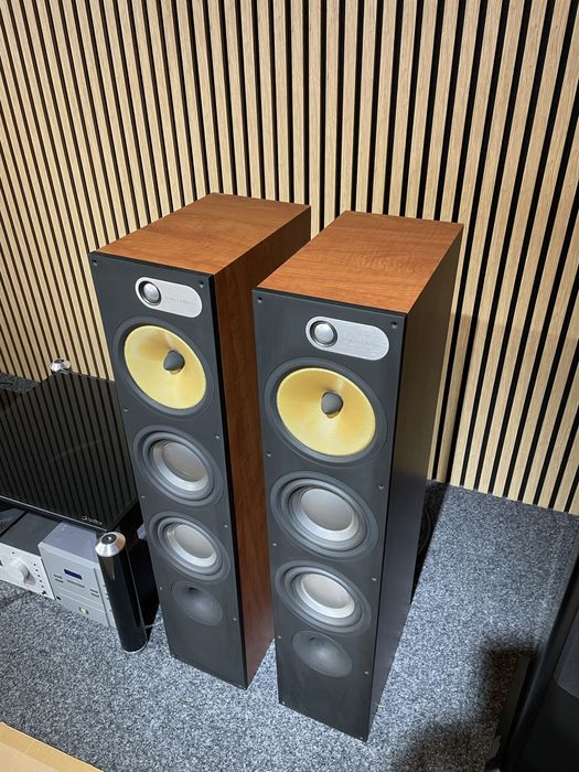 Boxe bowers wilkins 683