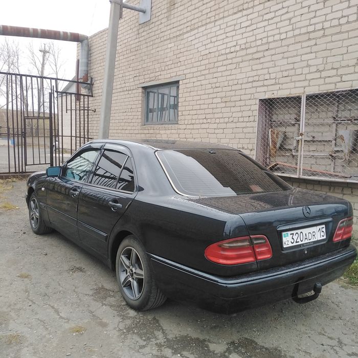 Продам мерседес 210