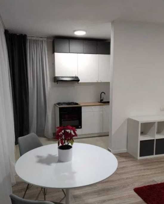 Дава се под наем Тристаен апартамент в Пловдив, Каменица 1 - 86 кв.м за 306 € - Снимка #2