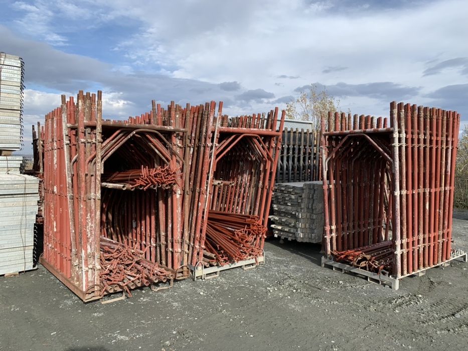 Schela metalica cu podine metalice seminoi