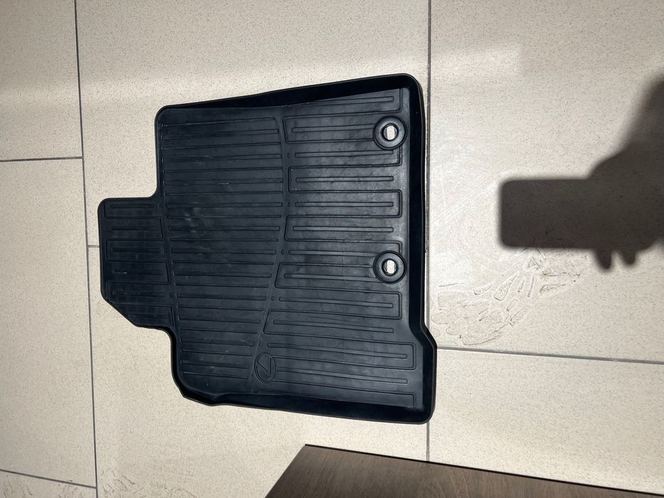 Коврики LX570 резиновые. Оригинал.