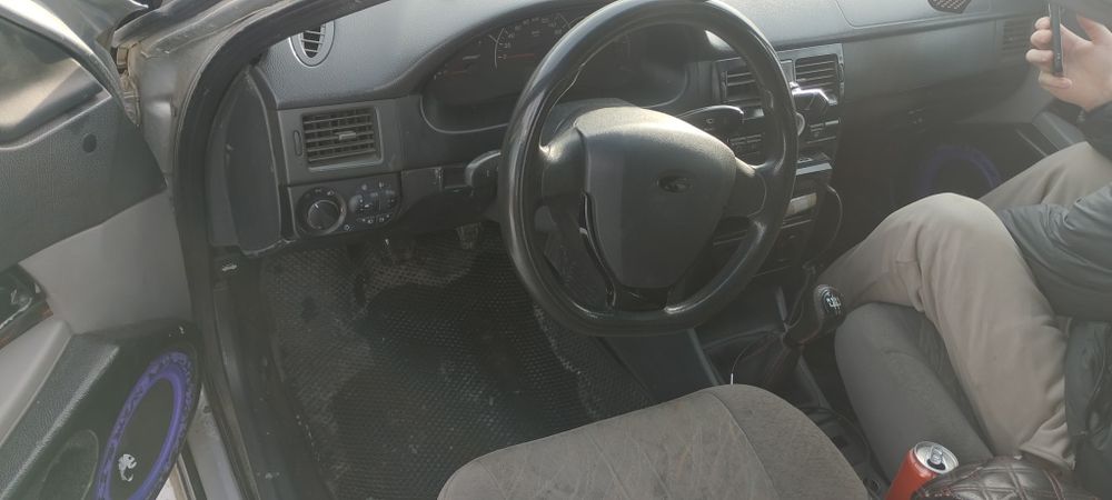 Продам Приору хэтчбек