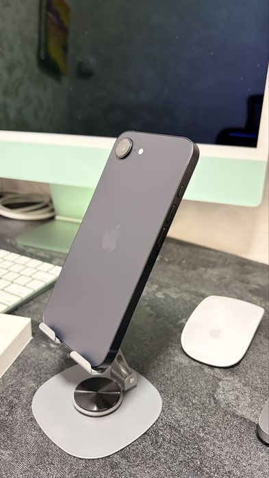 iPhone 17e Black 256GB USA New imei o’tmagan