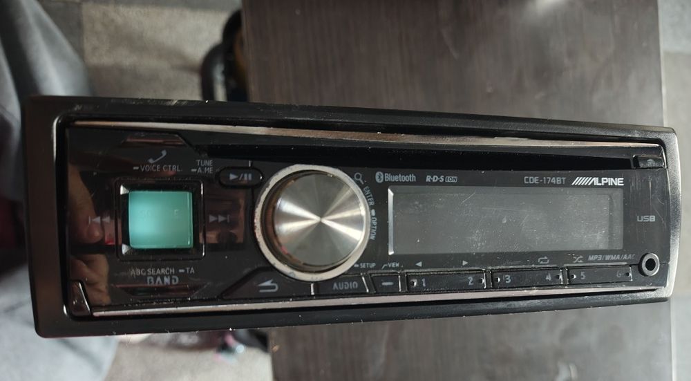 Player auto Alpine CDE-174BT - bluetooth, aux, usb