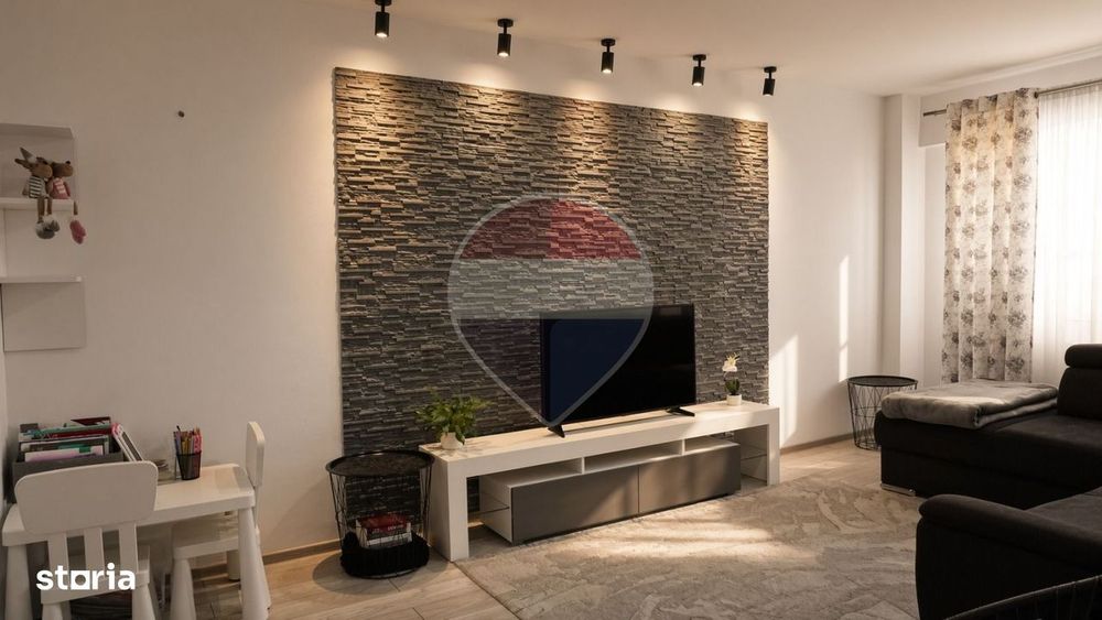 Apartament cu 3 decomandat de vânzare pe Calea Bucuresti 63 mp+balcon
