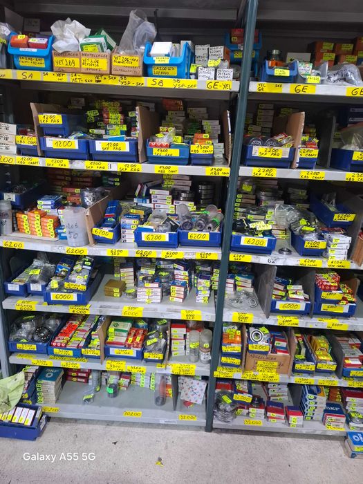 Cauti Rulmenti Curele Semeringuri ? Gasiti orice marime de  SKF FAG INA KBS,CRAFT.Cautati pe magazinul Online. www:pieseagricoleconst:ro
