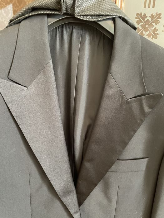 Продам смокинг Hugo Boss б/у