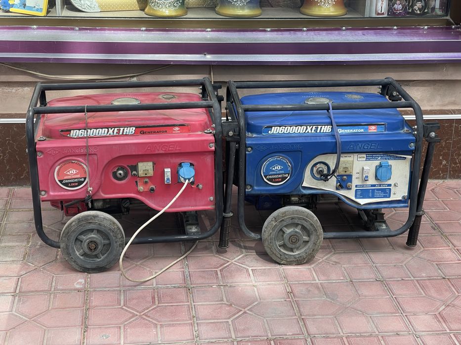 Продам движки 2.8 и 3.0 kw