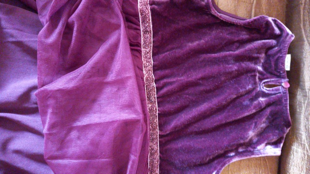 Роклички 3-4-5 год +подарък диадема