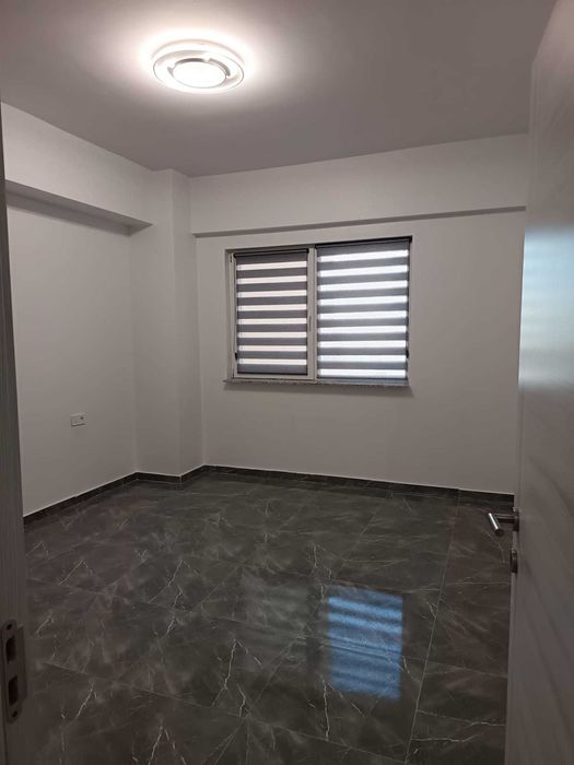 Spatiu pentru servicii inclusiv medicale - parter bloc nou.