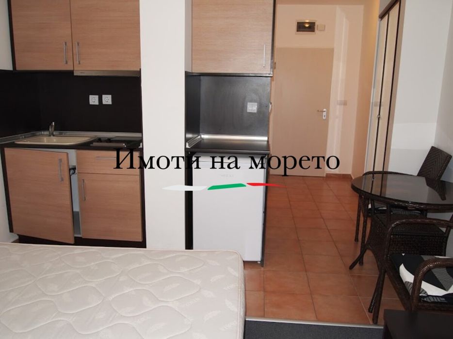Продава се нов студио апартамент на брега на морето, Ахелой