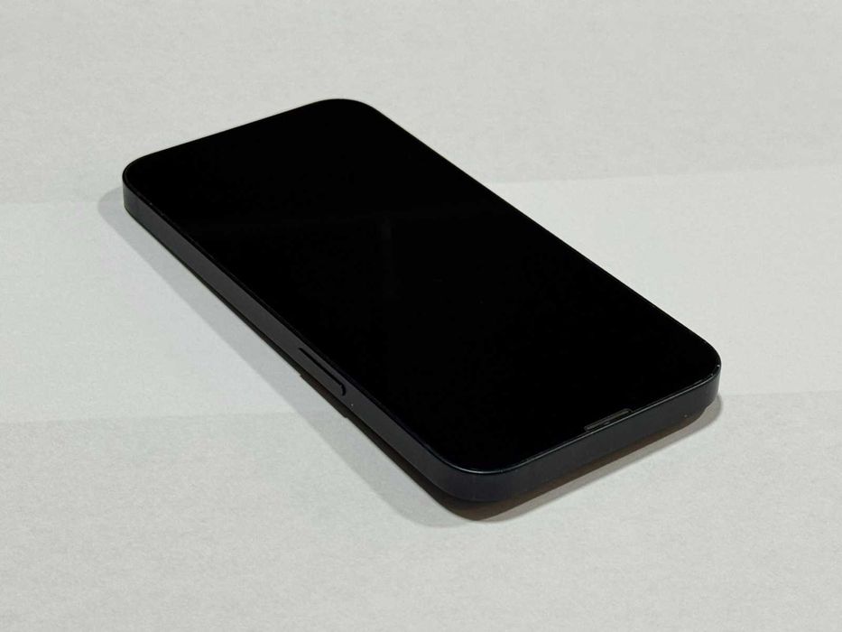 Продавам iPhone 13 256GB 100% Baterry