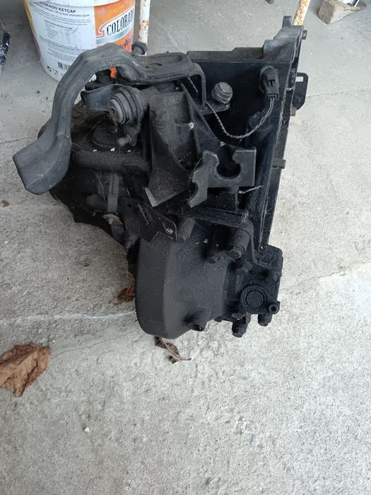 Скоростна кутия за пежо 807 HDI 2.2