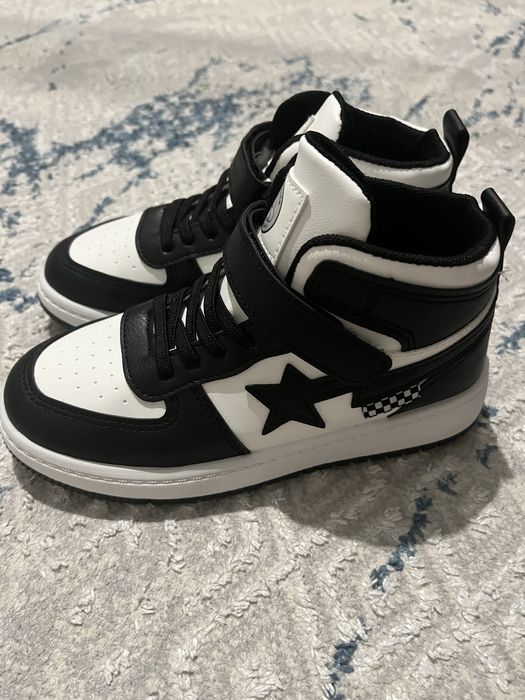 Кроссовки, новые на весну