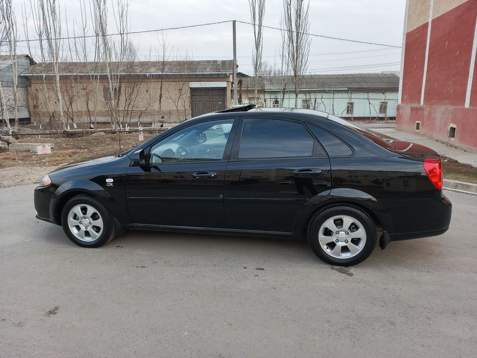 Chevrolet Gentra  sotiladi holati ideal!