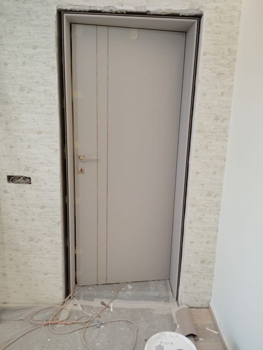 Montaje uși, ferestre și parchet