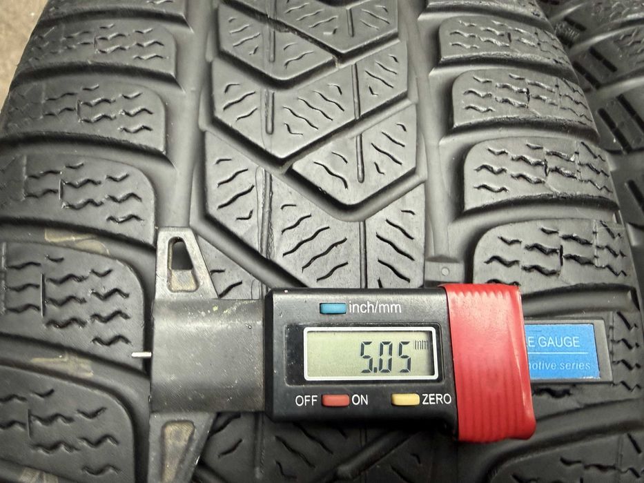 2x Anvelope Iarna 205/50 r17 M+S - Pirelli Sotto Zero 3