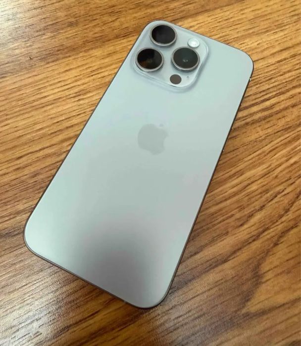 Iphone 15 Pro в идеальном состоянии