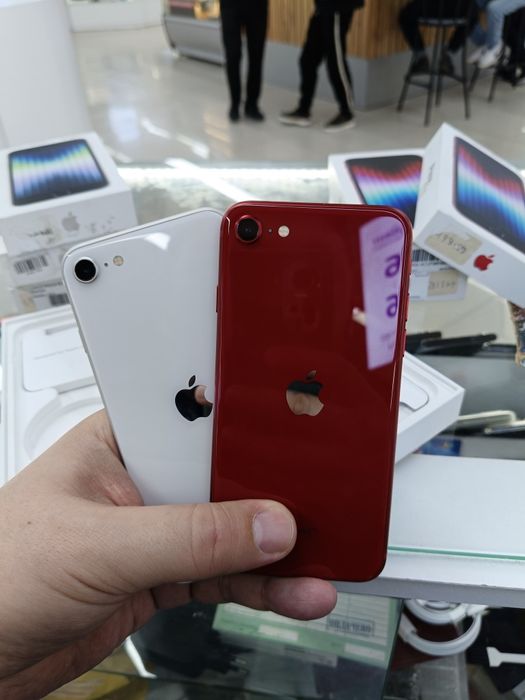 Срочно iPhone SE 3 64гб