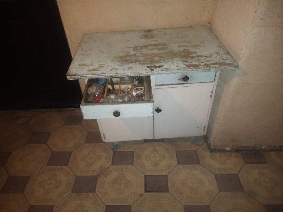 Шкафчик кухонный