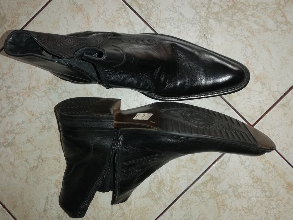 Vand cizme barbatesti.