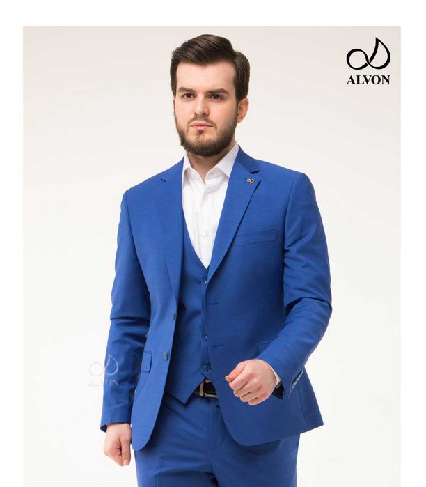 Костюм  мужской     .