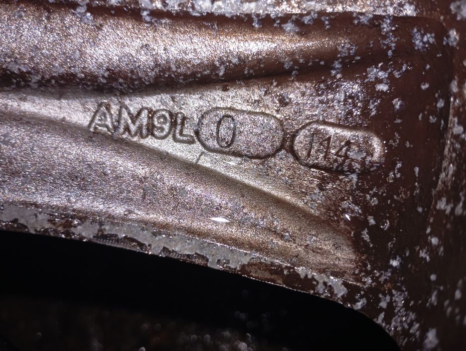 Vând JANTE R19 8 1/2 JX19H2
LIMITED EDITION 
preț - 700 lei