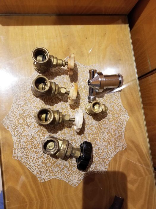 Продавам батерии за мивка и душ