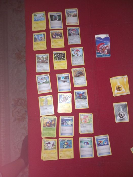 Cărți Pokemon anul 2012