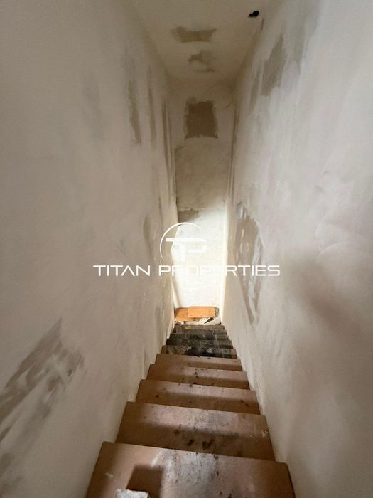 Магазин на две нива, под наем, ж.к Възраждане