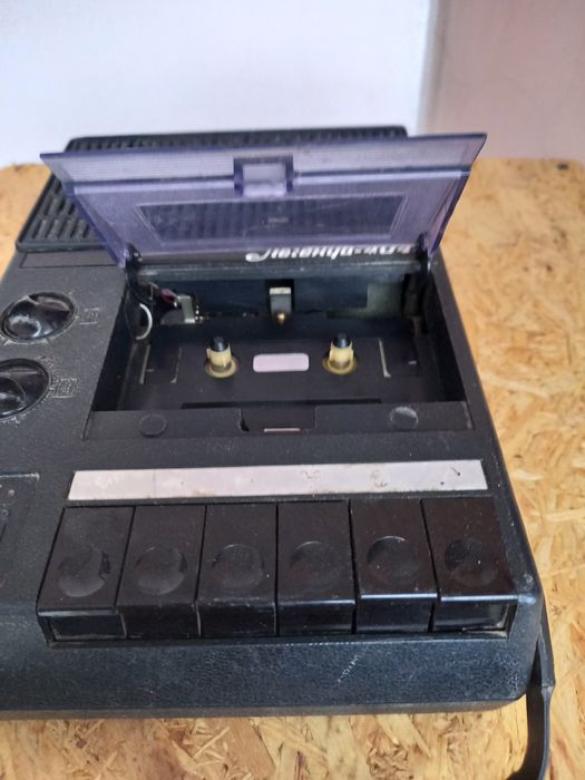 Магнитофон Легенда