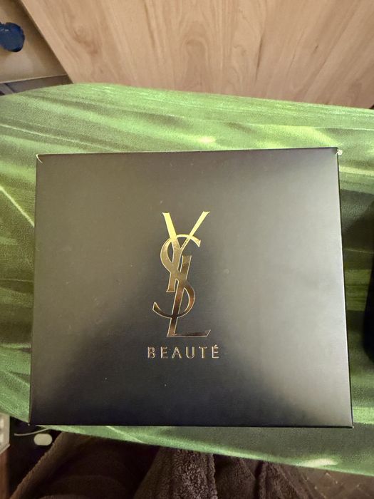 Geanta YSL beauty