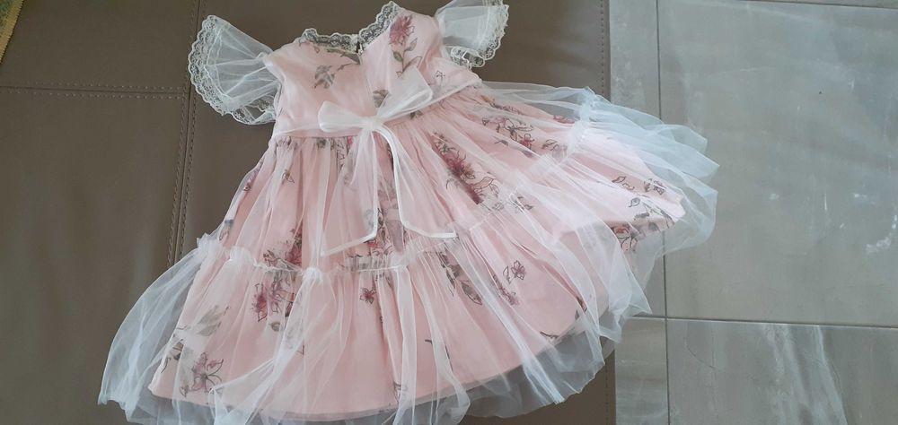 Рокля с цветя за момиченце