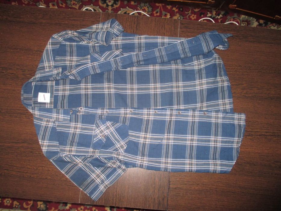 Три рубашки и пиджак