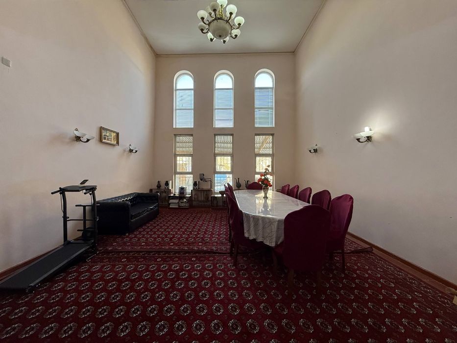 Rublyovkadan 6 sotiqli hovli sotiladi