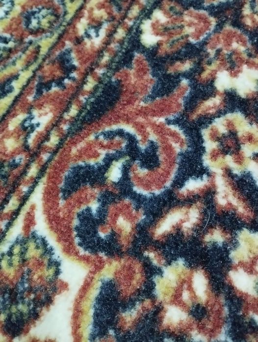 Ковер синтетический