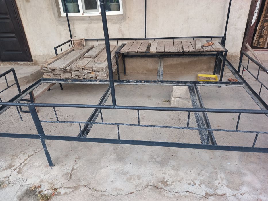 Продам хороший ,железный тапчан.